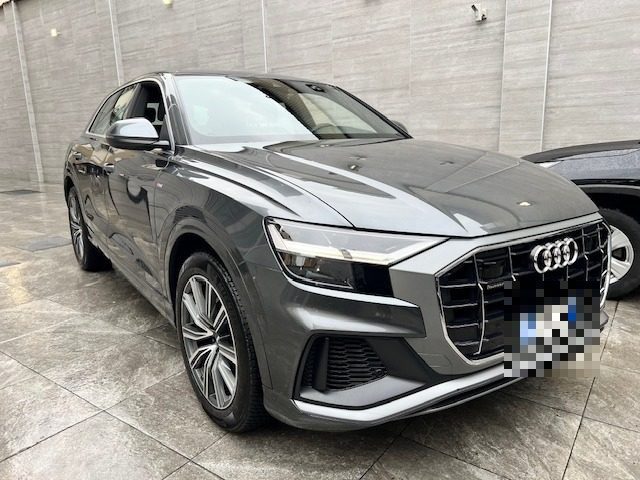 AUDI Q8 55 TFSI quattro tiptronic S-LINE Immagine 3