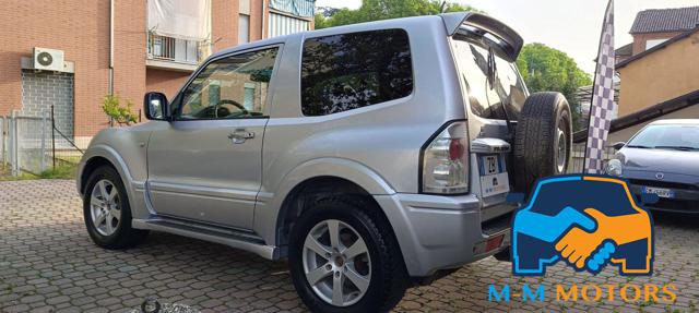 MITSUBISHI Pajero 3.2 DI-D 16V 3p. Intense DPF Immagine 2