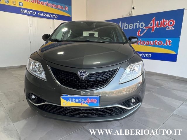 LANCIA Ypsilon 1.3 MJT 16V 95 CV 5 porte S&S Gold Immagine 3