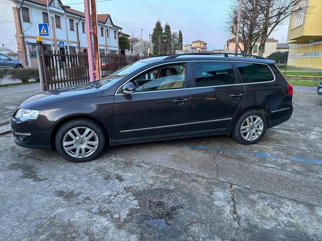 VOLKSWAGEN Passat 2.0 16V TDI Var. Comfortline Immagine 4