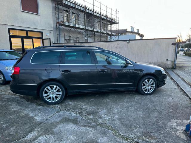 VOLKSWAGEN Passat 2.0 16V TDI Var. Comfortline Immagine 3