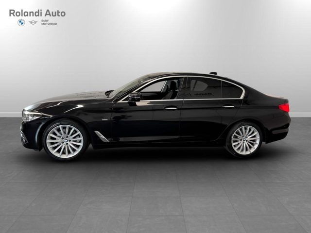 BMW 520 d xdrive Luxury auto Immagine 3