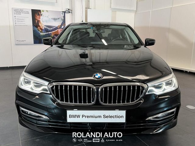 BMW 520 d xdrive Luxury auto Immagine 4