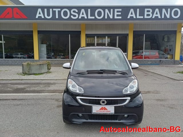 SMART ForTwo 1000 52 kW MHD coupé passion BICOLORE NERO/ARGENTO Immagine 1