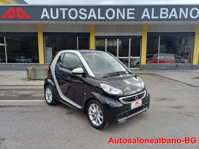 SMART ForTwo 1000 52 kW MHD coupé passion BICOLORE NERO/ARGENTO Immagine 2