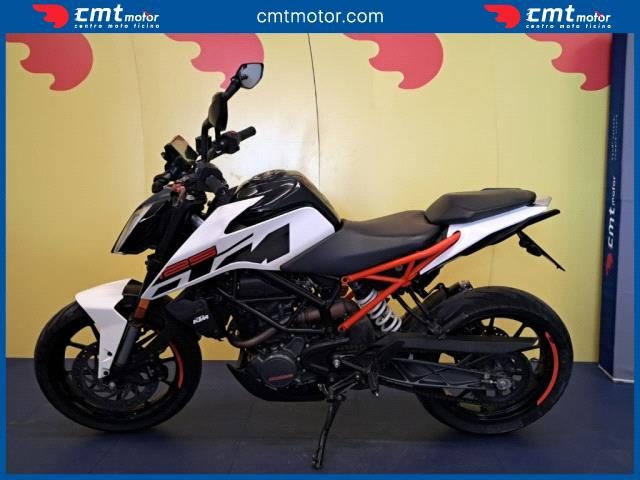 KTM 125 Duke Garantita e Finanziabile Immagine 4