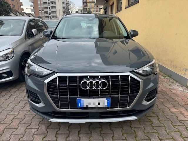 AUDI Q3 35 TDI quattro S tronic Business Advanced Immagine 1