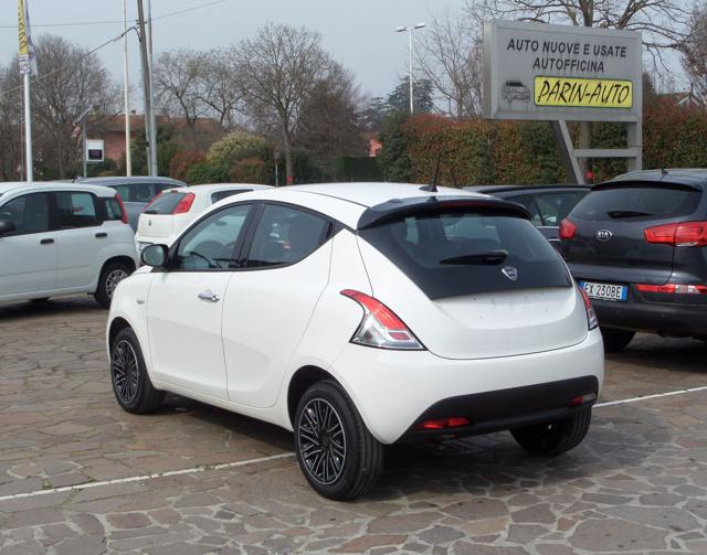 LANCIA Ypsilon 1.0 FireFly 5 porte S&S Hybrid Oro Immagine 2