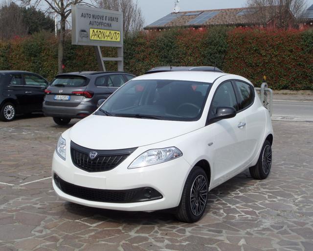 LANCIA Ypsilon 1.0 FireFly 5 porte S&S Hybrid Oro Immagine 0