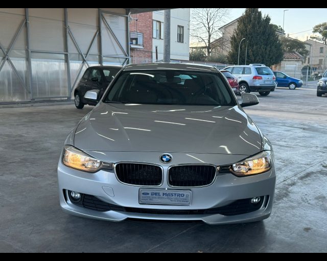 BMW 320 d Touring  Business  MOTORE SOSTITUITO Immagine 1