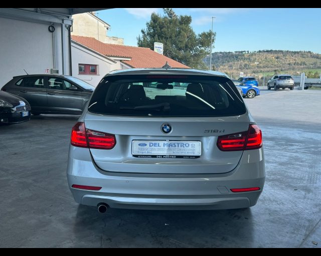 BMW 320 d Touring  Business  MOTORE SOSTITUITO Immagine 3