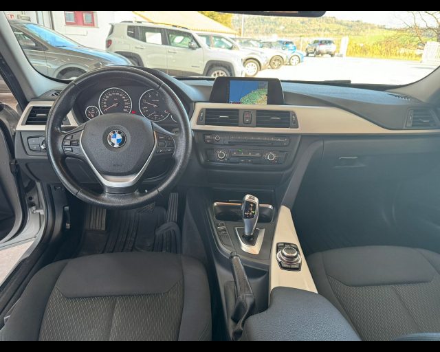 BMW 320 d Touring  Business  MOTORE SOSTITUITO Immagine 4