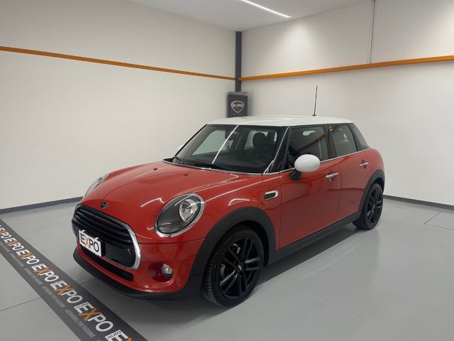 MINI Cooper D 1.5 Cooper D 5 porte Immagine 2