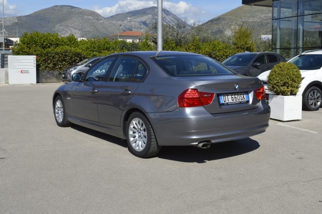 BMW 320 d cat Futura Immagine 4