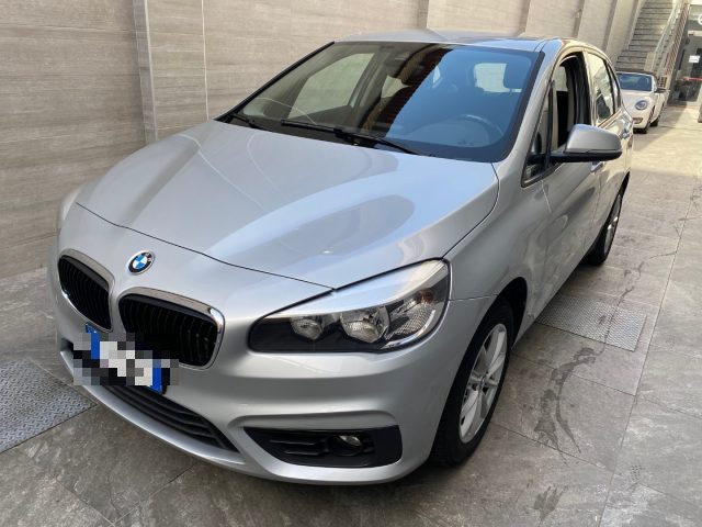 BMW 218 d Active Tourer Advantage CAMBIO AUTOMATICO Immagine 0