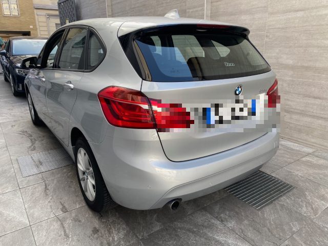 BMW 218 d Active Tourer Advantage CAMBIO AUTOMATICO Immagine 3