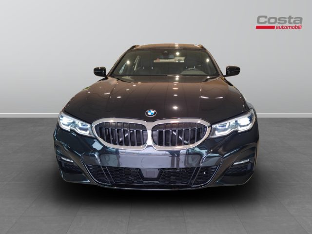 BMW 320 i Touring Msport Immagine 2