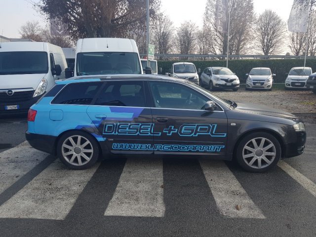 AUDI A4 2.0 16V TDI Avant sline Immagine 4