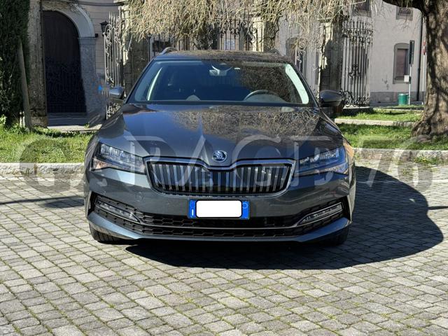 SKODA Superb 1.4 TSI Plug-In Hybrid DSG Wagon iva Deducibile Immagine 1