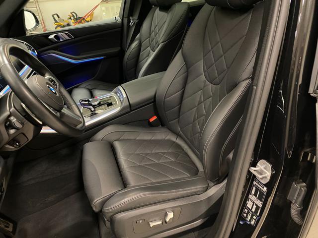 BMW X5 xDrive30d 48V Msport +21"+tetto Immagine 4