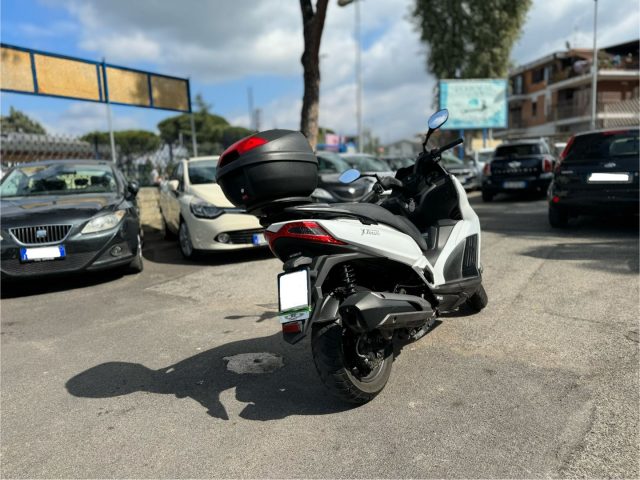 KYMCO X-Town 300i Immagine 3