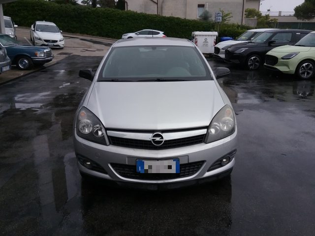 OPEL Astra RECANATI - GTC 1.7 CDTI 101CV 3 porte Immagine 1