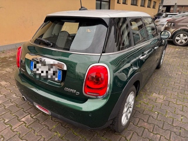 MINI Cooper D 1.5 Cooper D Boost 5 porte Immagine 4