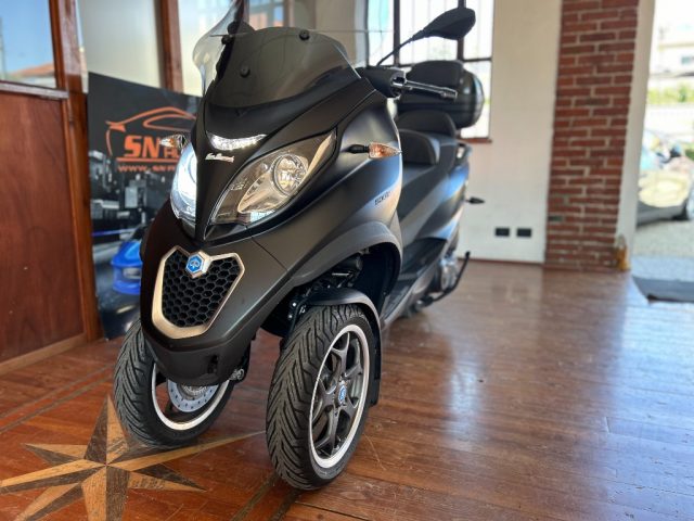 PIAGGIO MP3 MP3 500 LT SPORT ABS E4 LT NERO CARBONIO Immagine 2