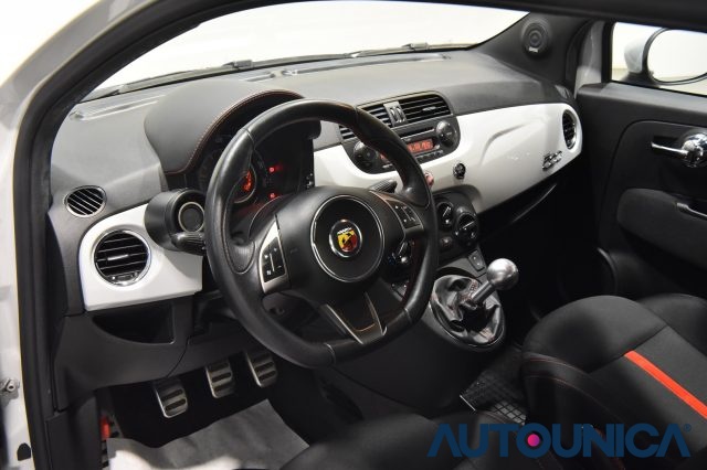 ABARTH 500 1.4 TURBO T-JET 160CV ESSEESSE Immagine 2