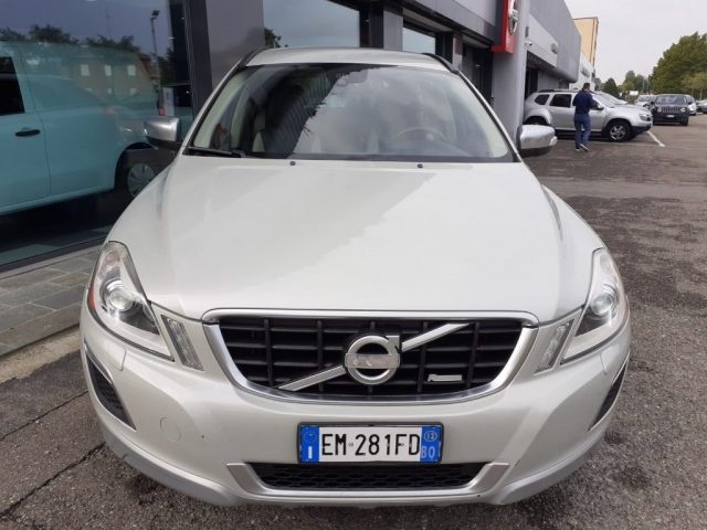 VOLVO XC60 D5 AWD Geartronic R-design KM CERTIFIC-GARANZIA Immagine 2