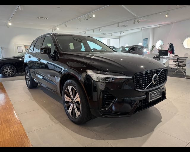 VOLVO XC60 T6 RECHARGE AWD GEARTRONIC PLUS DARK Immagine 0