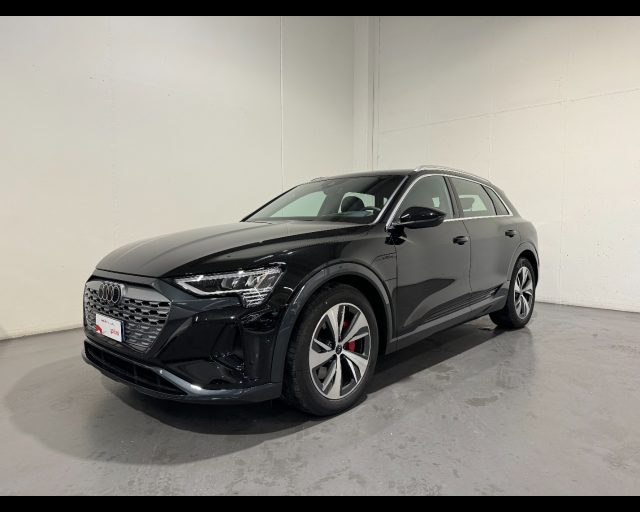 AUDI Q8 e-tron 55 QUATTRO Immagine 0