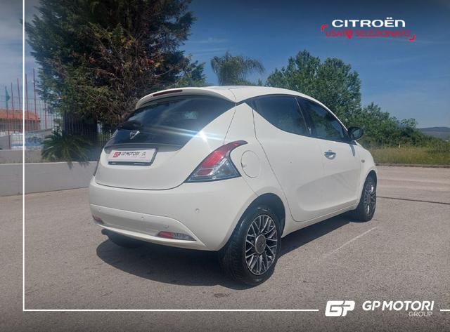 LANCIA Ypsilon 1.3 MJT 16V 95 CV 5 porte S&S Gold Immagine 3