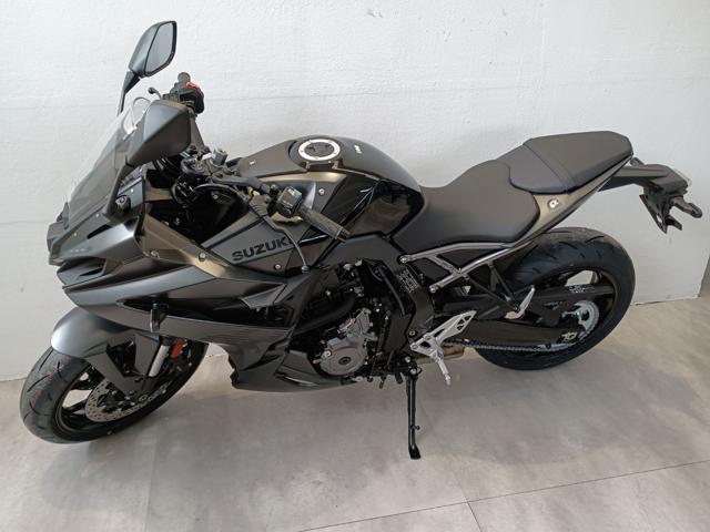 SUZUKI GSX-8R 2024 Immagine 2