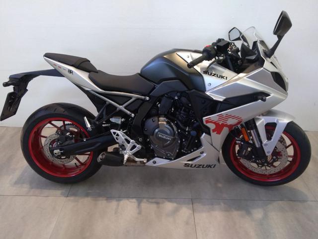 SUZUKI GSX-8R 2024 Immagine 0