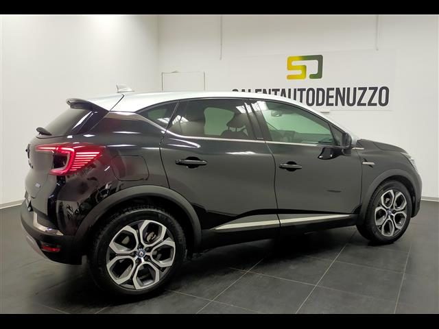 RENAULT Captur 1.6 E-TECH Plug-in Hybrid 160cv Intens Auto Immagine 3