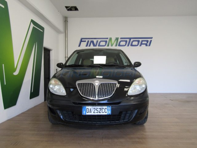 LANCIA Ypsilon 1.2 60 CV NEOPATENTATI Immagine 1