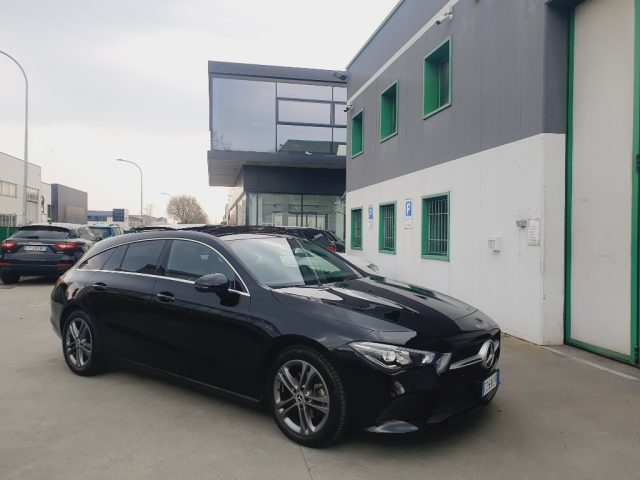 MERCEDES-BENZ CLA 180 Automatic Shooting Brake Sport tetto panoramico Immagine 3