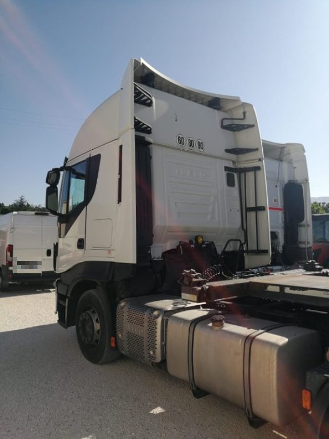 IVECO STRALIS 440 S 46 HI-WAY EURO6 ANNO 2015 KM 650330 Immagine 2