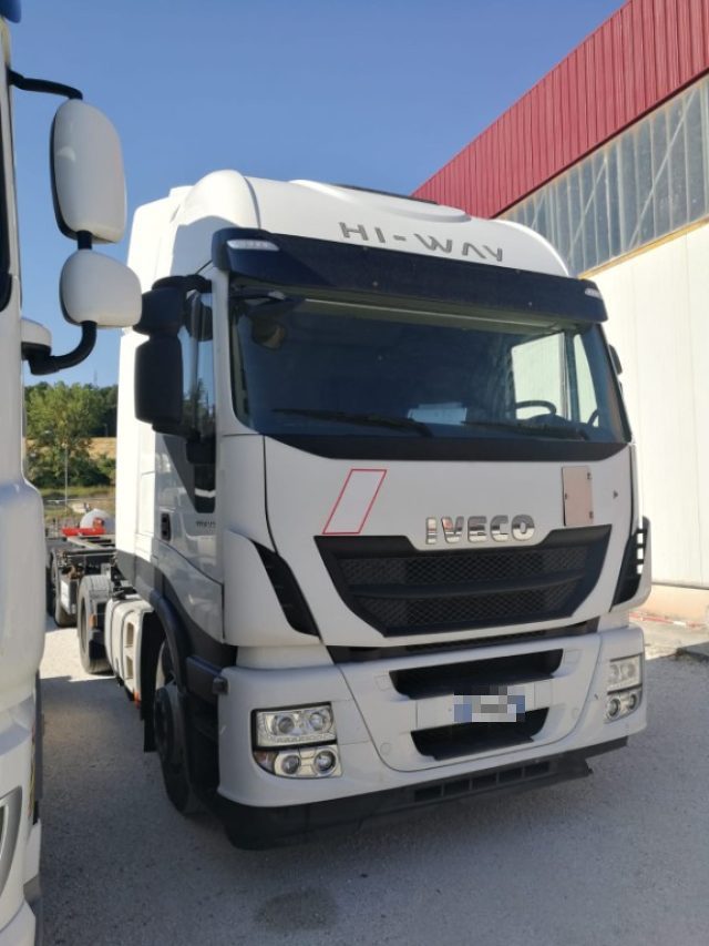 IVECO STRALIS 440 S 46 HI-WAY EURO6 ANNO 2015 KM 650330 Immagine 0