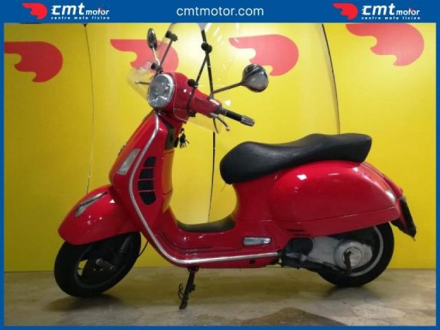 VESPA GTS 250 Garantito e Finanziabile Immagine 2