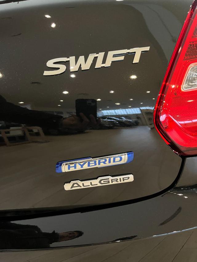 SUZUKI Swift 1.2 Hybrid 4WD AllGrip Top Immagine 2