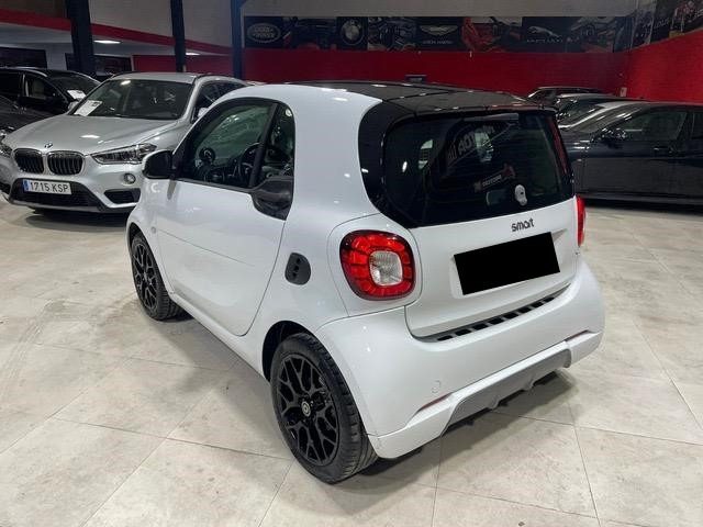 SMART ForTwo 0.9 90CV SUPERPASSION SPORT PANORAMA LED Immagine 2