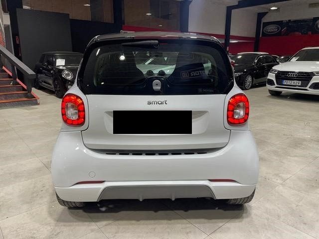 SMART ForTwo 0.9 90CV SUPERPASSION SPORT PANORAMA LED Immagine 3