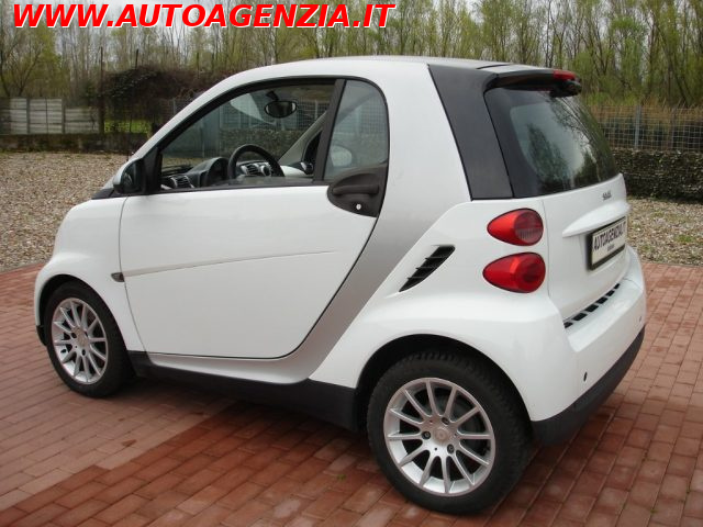 SMART ForTwo 1000 52 kW coupé limited two Immagine 2