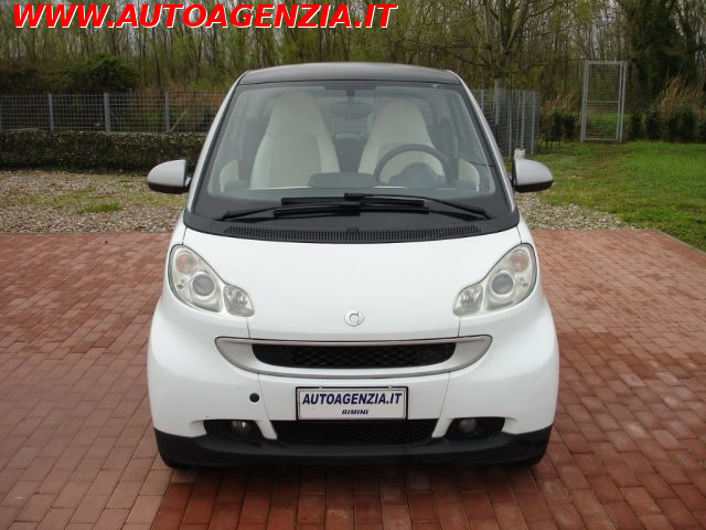 SMART ForTwo 1000 52 kW coupé limited two Immagine 3