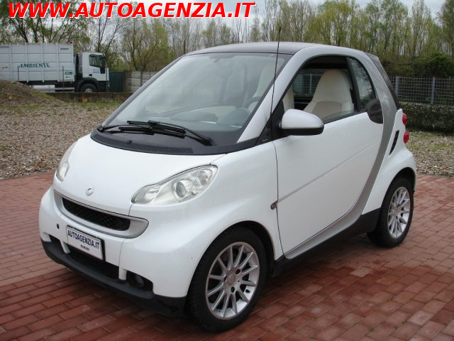 SMART ForTwo 1000 52 kW coupé limited two Immagine 0
