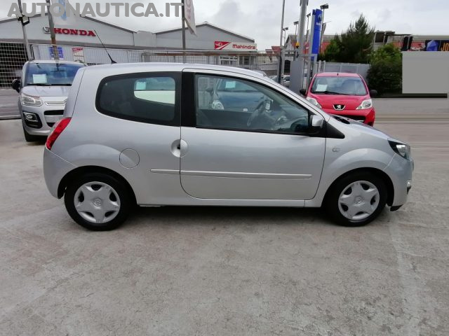 RENAULT Twingo 1.2 16V 20th ANNIVERSARY 75cv Immagine 4