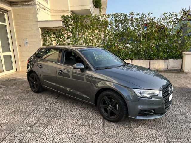 AUDI A3 SPB 1.6 TDI 116 CV S tronic Immagine 1