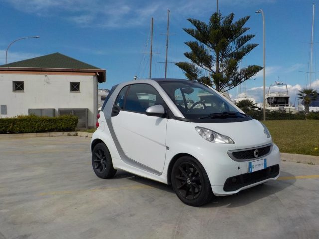 SMART ForTwo 1000 52 kW coupé passion Immagine 0